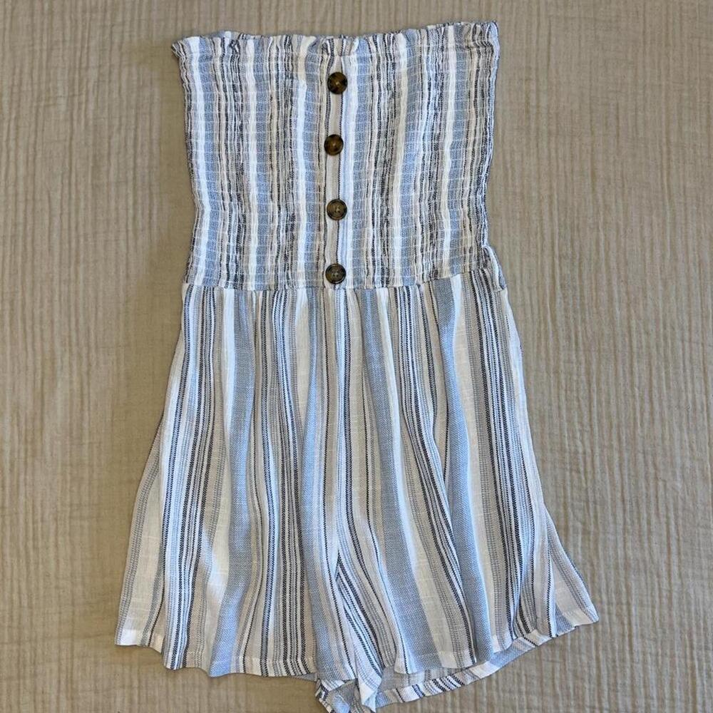 Almost Famous strapless striped smocked romper